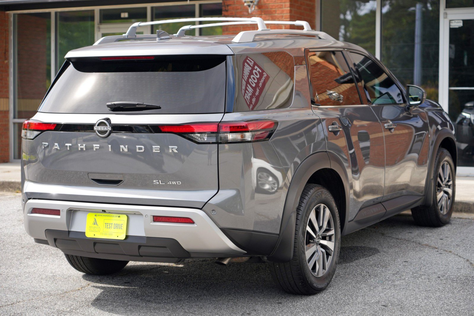 Used 2025 Nissan Pathfinder SL AWD/4WD image 49