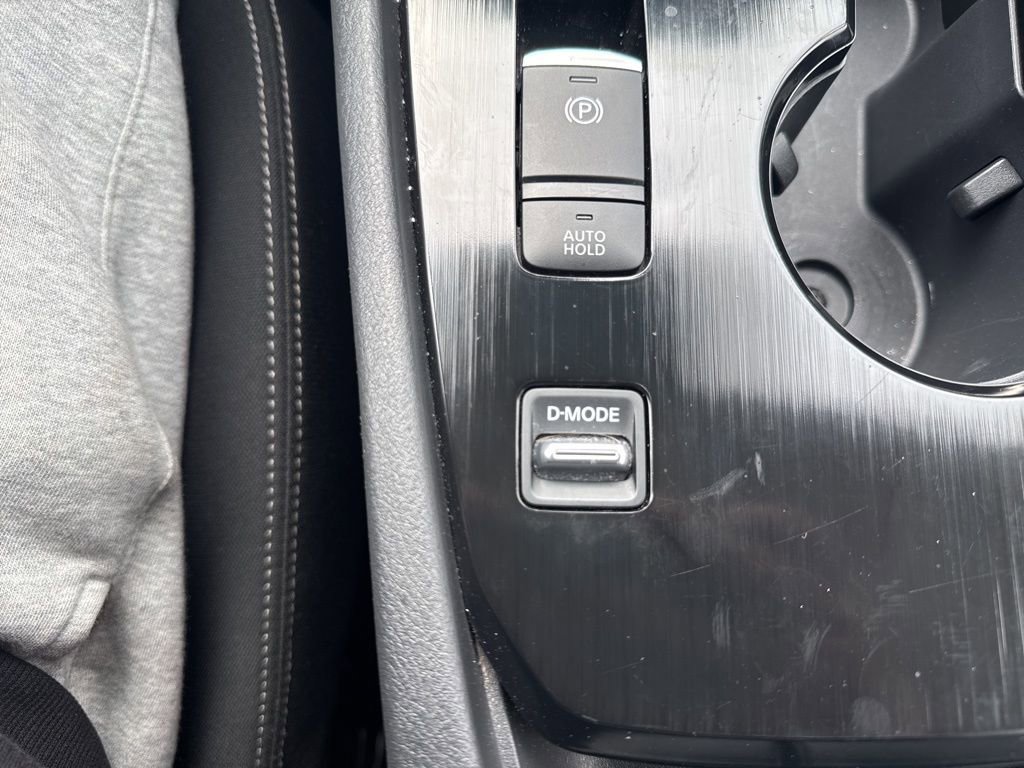 Used 2025 Nissan Rogue SV image 24