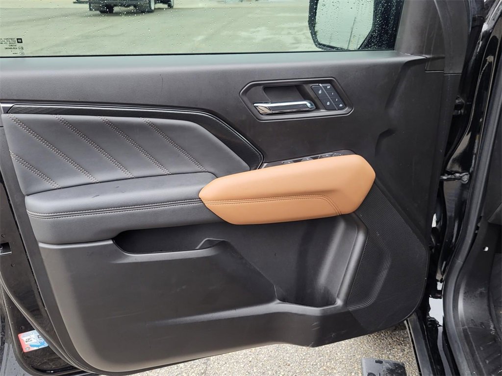 Used 2024 GMC Canyon AT4 w/ AT4 Premium Package image 19