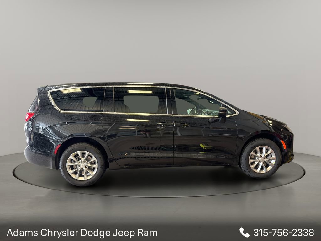 New 2027 Chrysler Pacifica Select AWD/4WD image 5