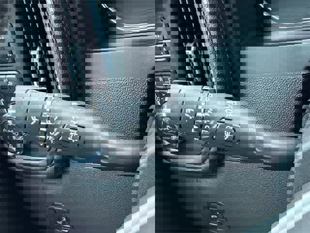 Used 2021 GMC Sierra 1500 SLT image 27