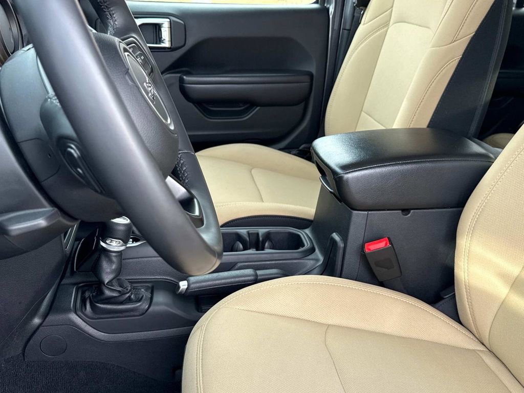 Used 2018 Jeep Wrangler Unlimited Sport S image 20