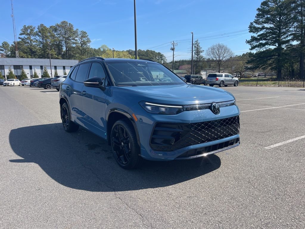 New 2026 Volkswagen Tiguan SE R-Line image 4