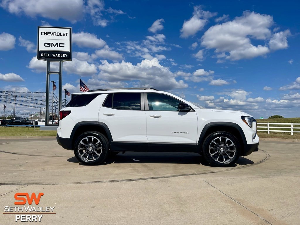 New 2026 GMC Terrain Elevation w/ Elevation Premium Package image 2
