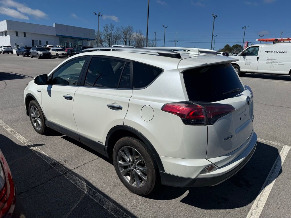 Used 2017 Toyota RAV4 Limited image 3