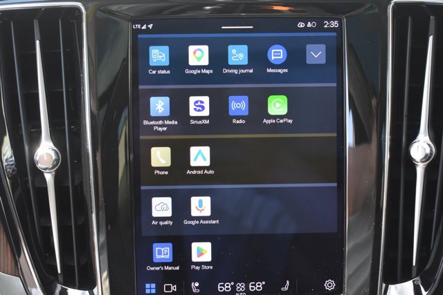 Used 2023 Volvo V60 B5 Cross Country Plus w/ Climate Package image 26