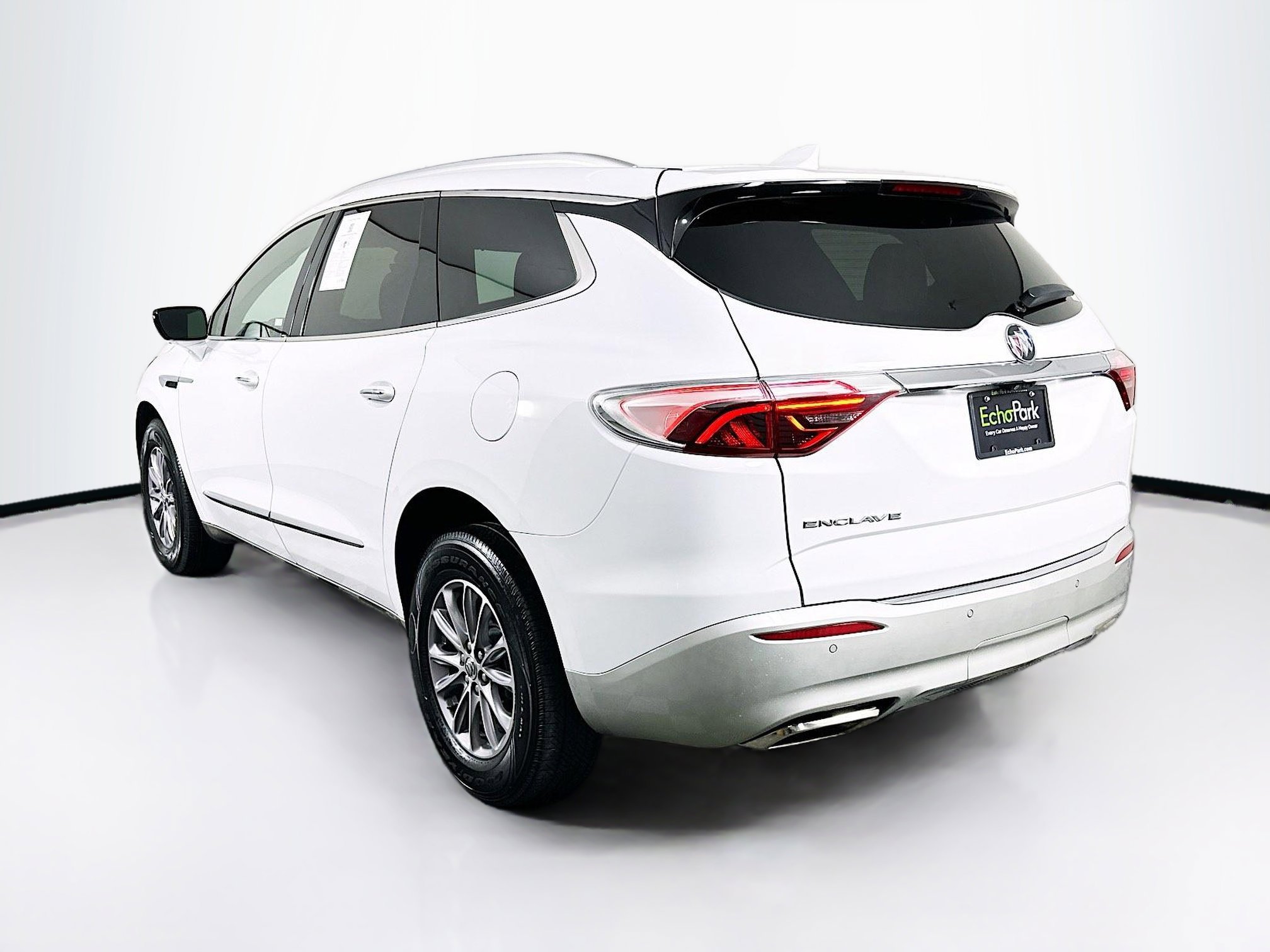 Used 2024 Buick Enclave Premium image 5