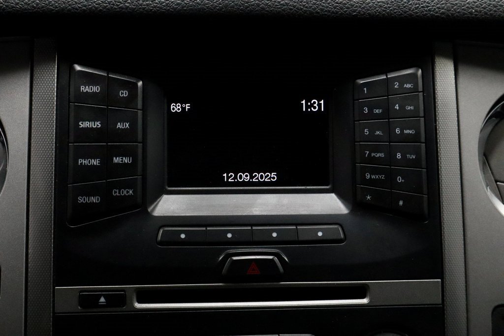 Used 2017 Ford Expedition XLT image 3