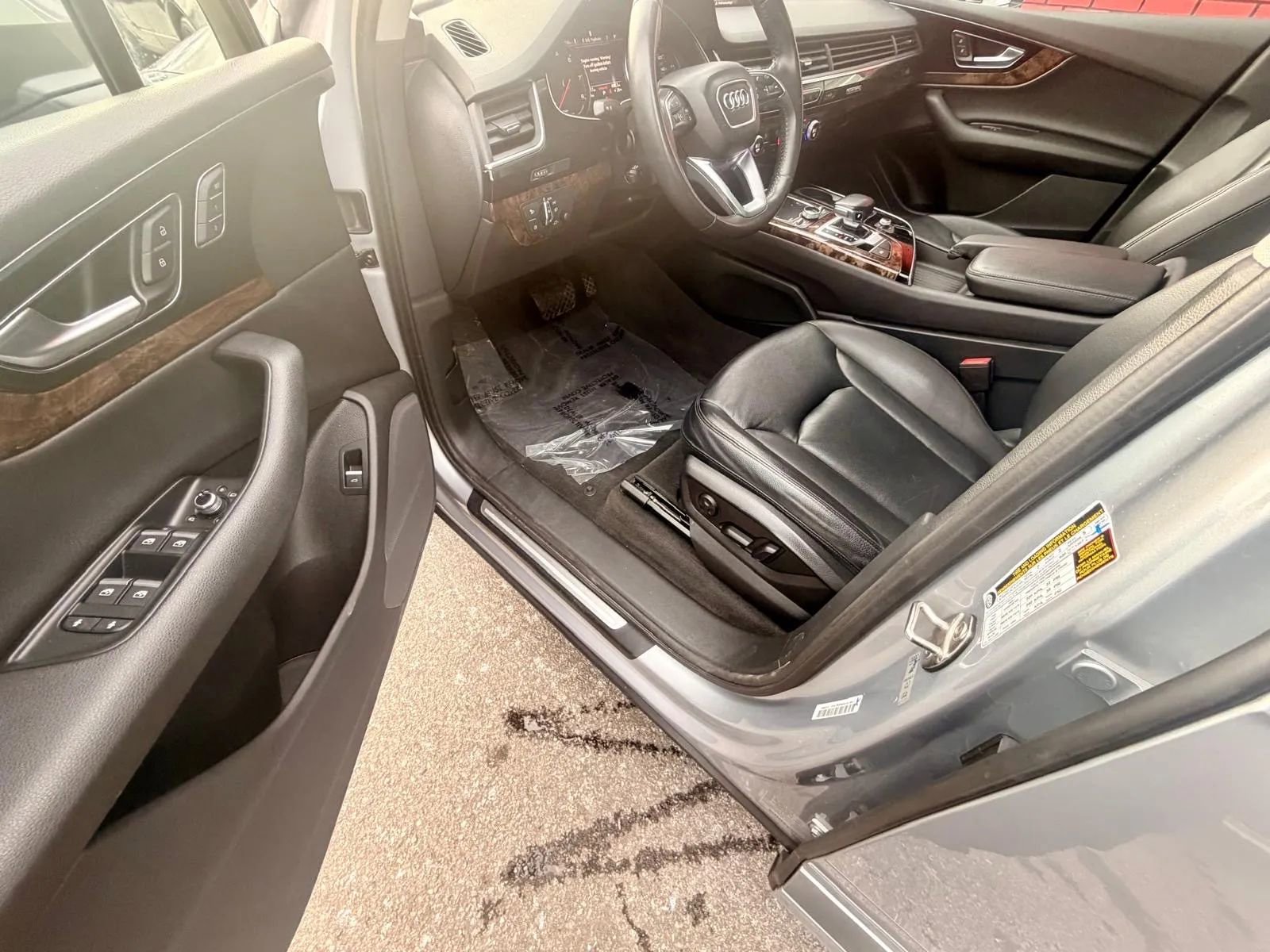 Used 2018 Audi Q7 3.0T Premium image 14