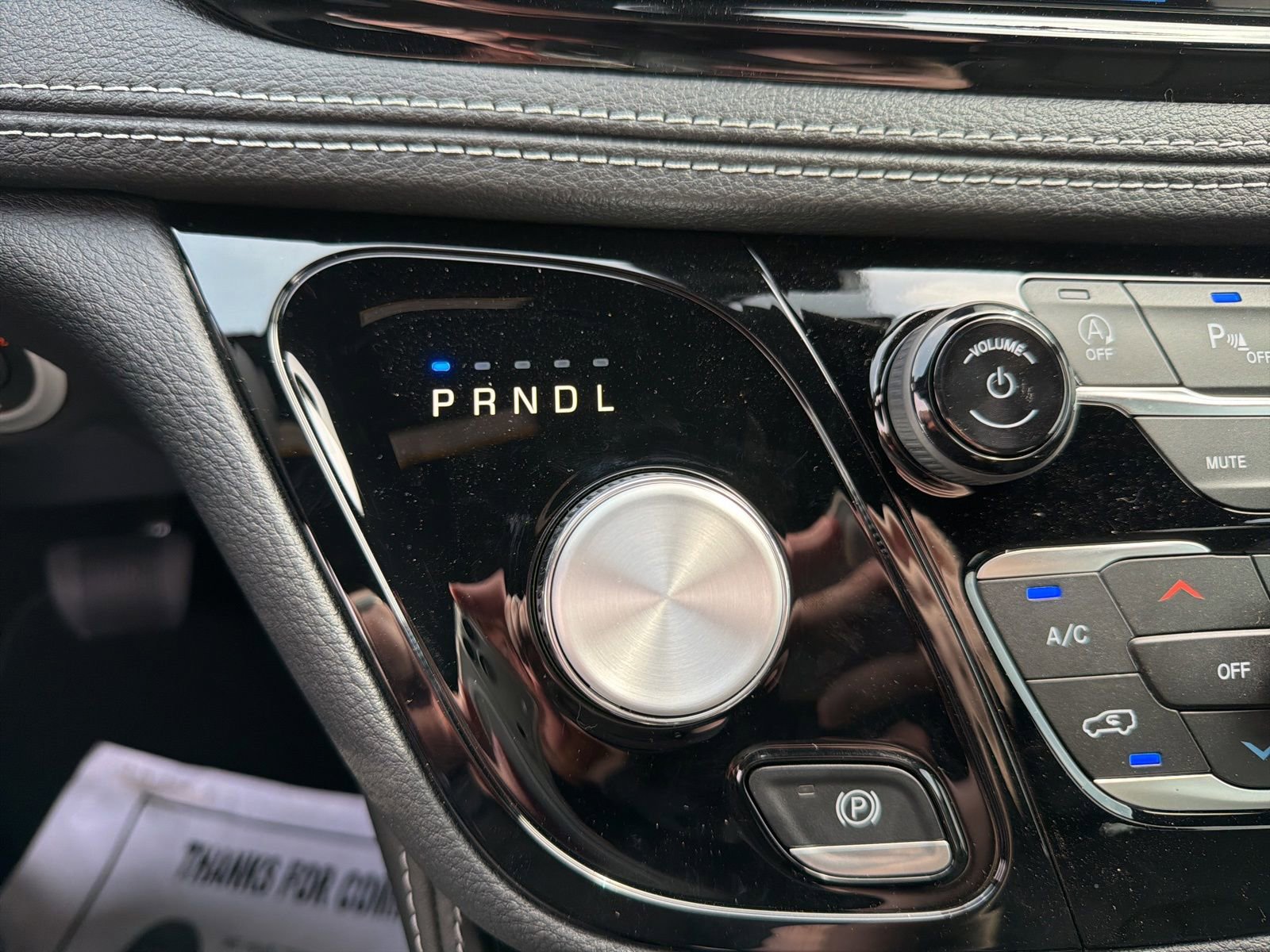 New 2027 Chrysler Pacifica Limited FWD image 18