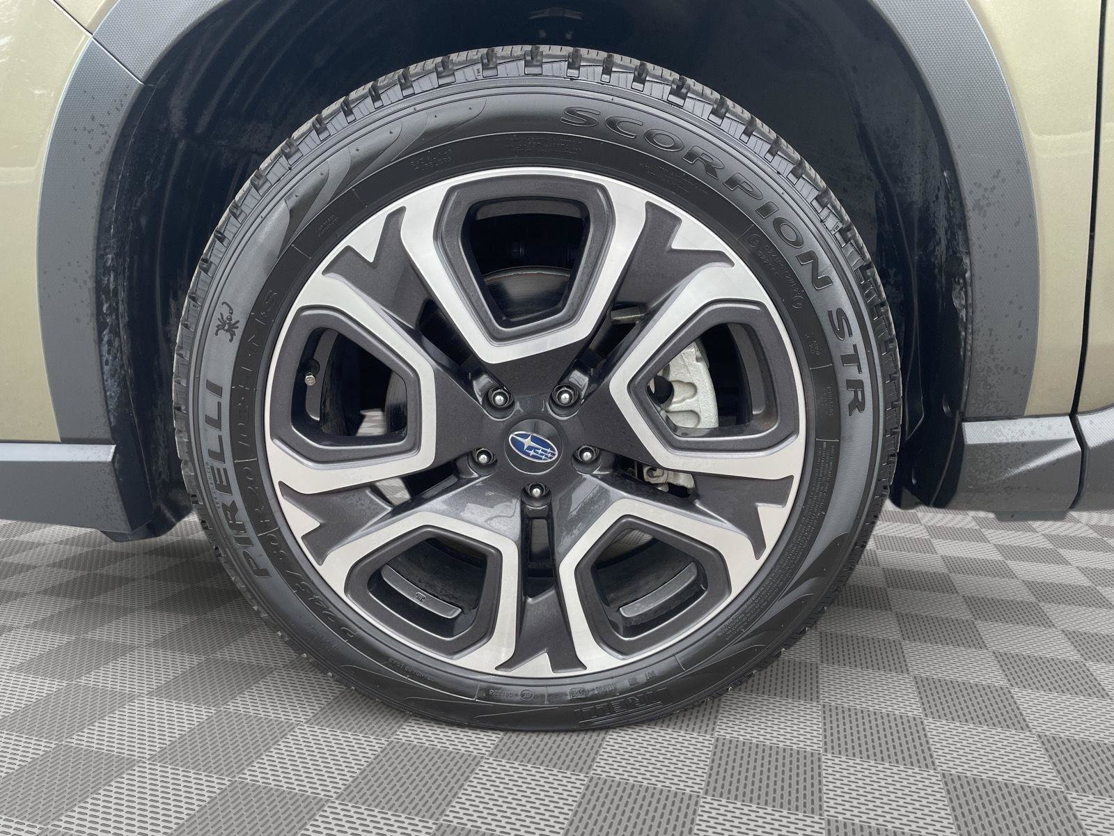 Used 2024 Subaru Ascent Limited AWD/4WD image 7