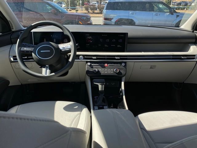 Used 2025 Hyundai Tucson SE image 28