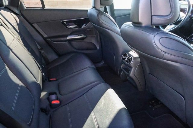 Used 2023 Mercedes-Benz GLC 300 image 13