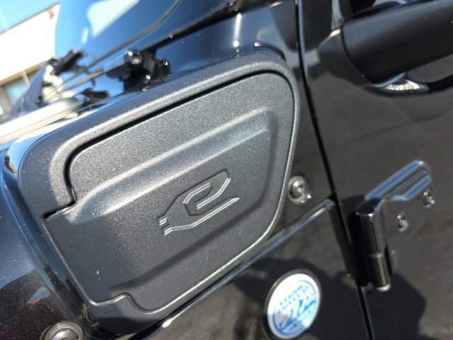 Used 2023 Jeep Wrangler Unlimited Sahara w/ Cold Weather Group image 61