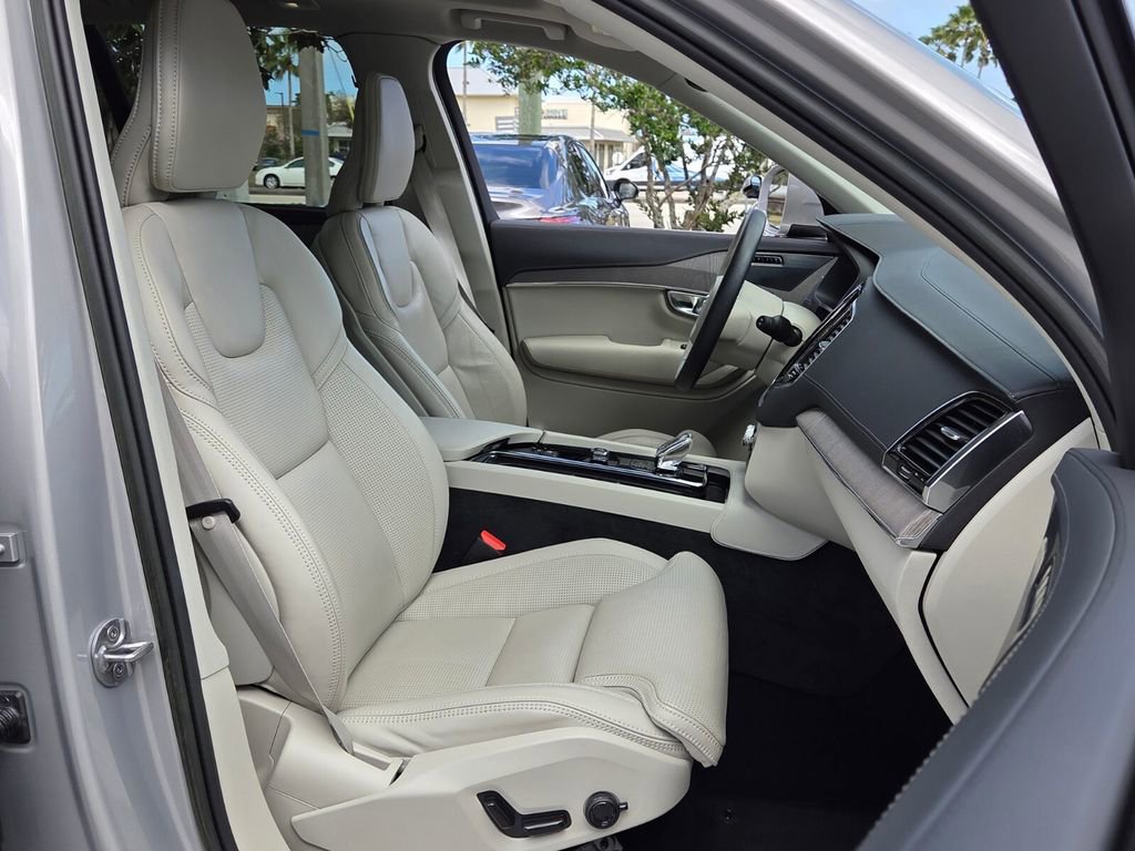 Used 2023 Volvo XC90 B6 Ultimate image 19