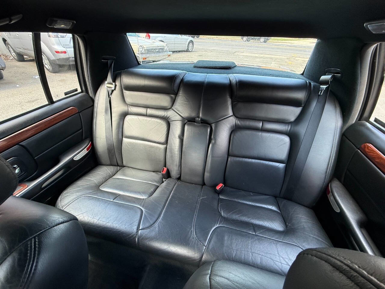 Used 1997 Cadillac De Ville Sedan w/ Comfort/Convenience Pkg FWD image 10