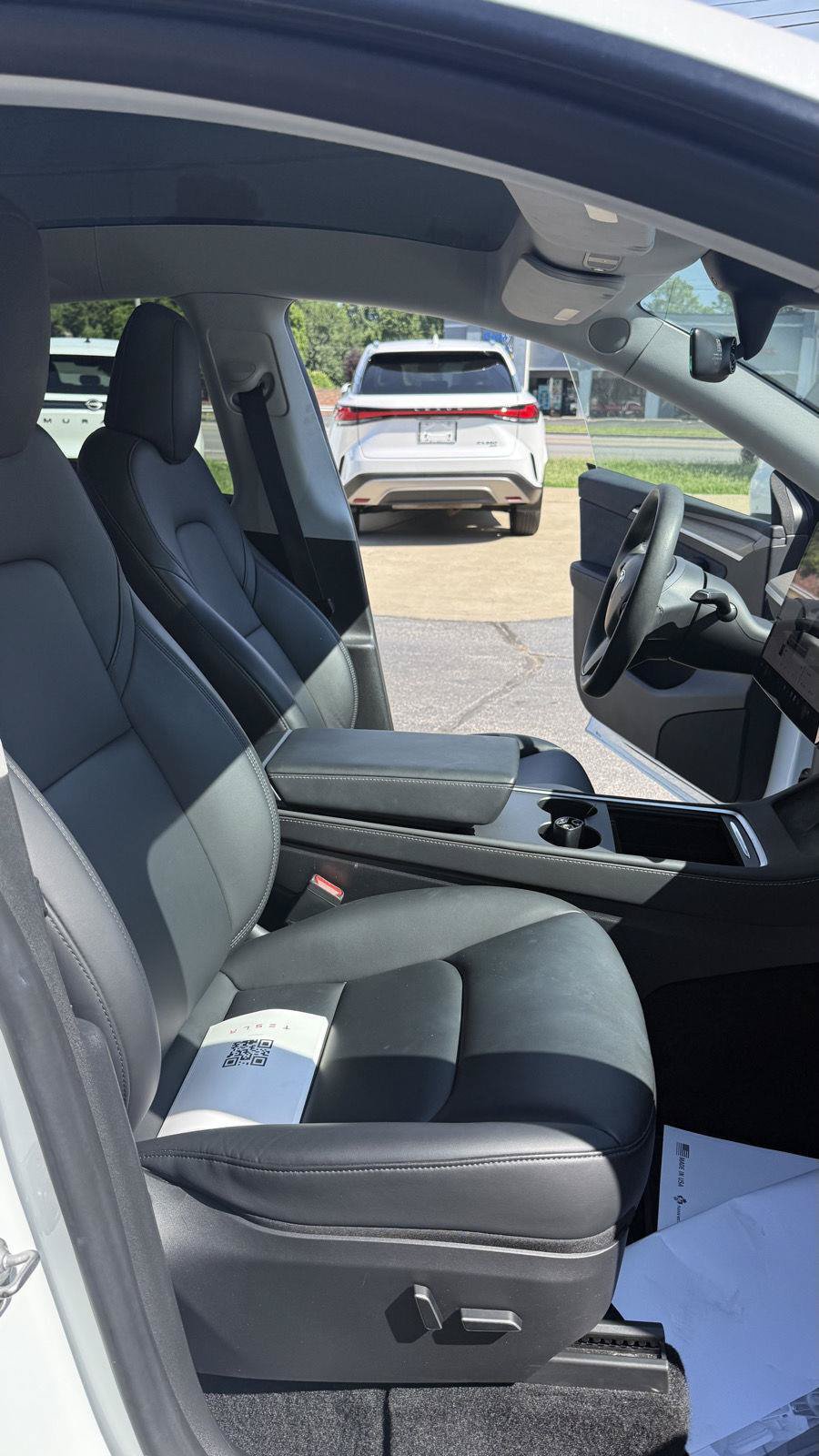 Used 2023 Tesla Model Y Long Range AWD/4WD image 14