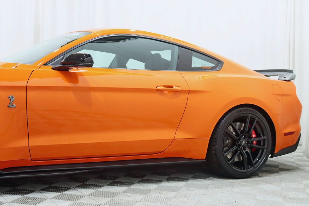 Used 2020 Ford Mustang Shelby GT500 w/ Technology Package RWD image 3