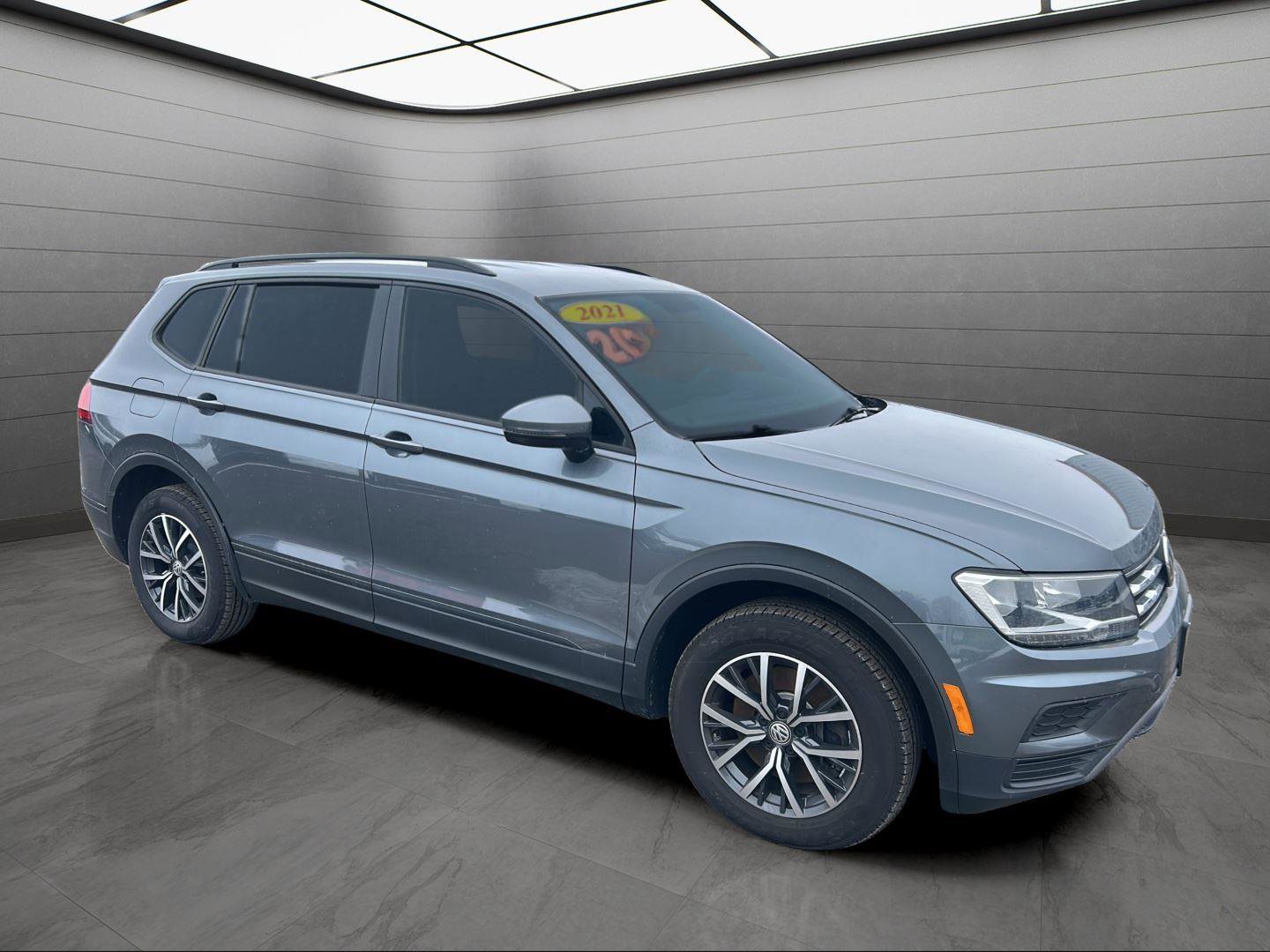 Used 2021 Volkswagen Tiguan S image 7