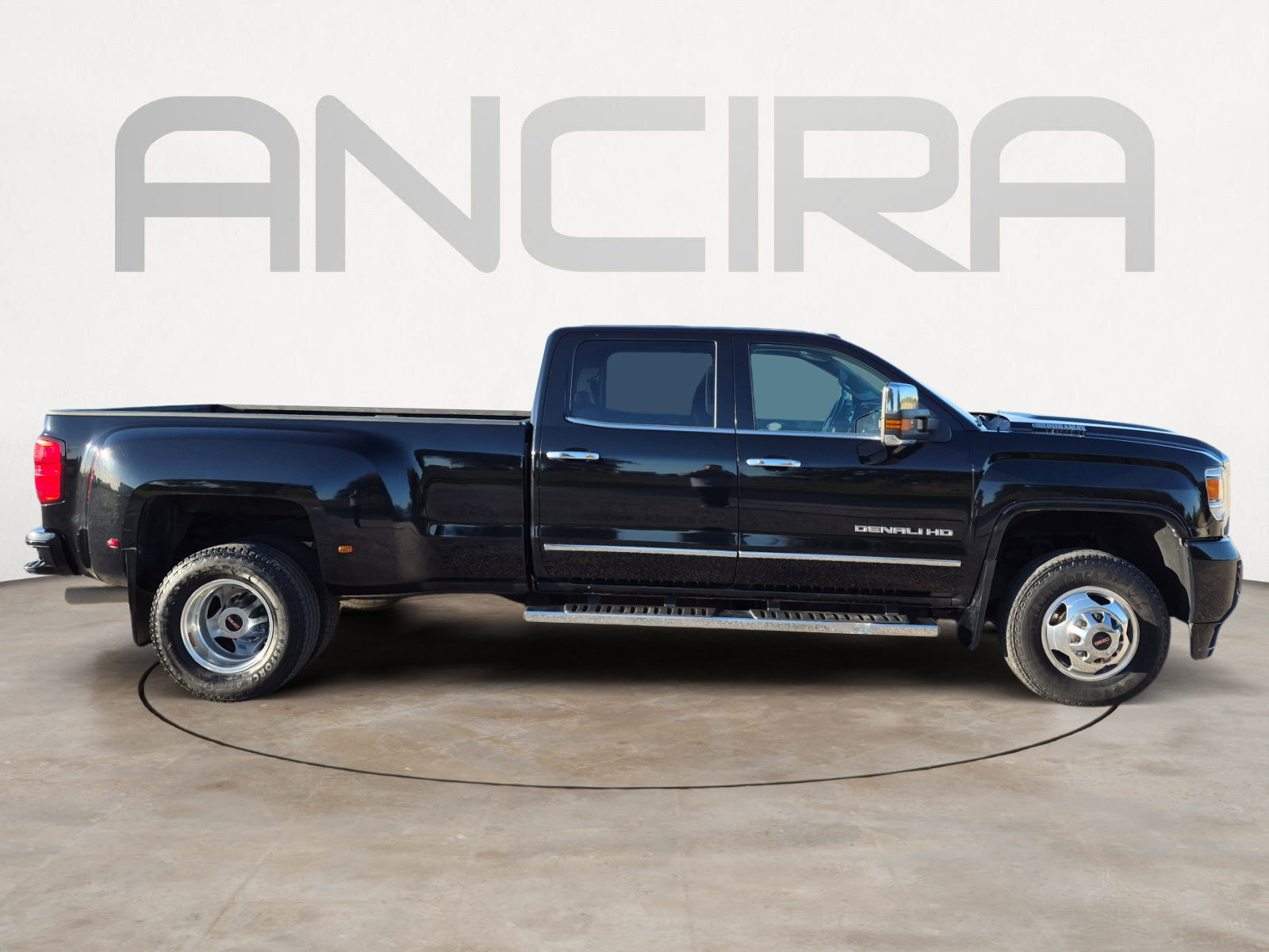 Used 2018 GMC Sierra 3500 Denali image 10