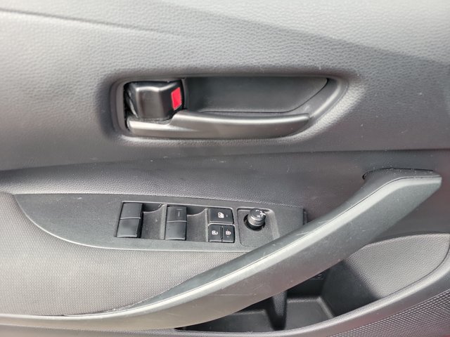 Used 2025 Toyota Corolla LE FWD image 7