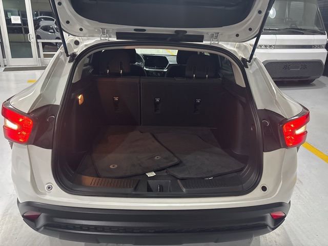 Used 2024 Chevrolet Trax LS w/ LS Convenience Package image 37