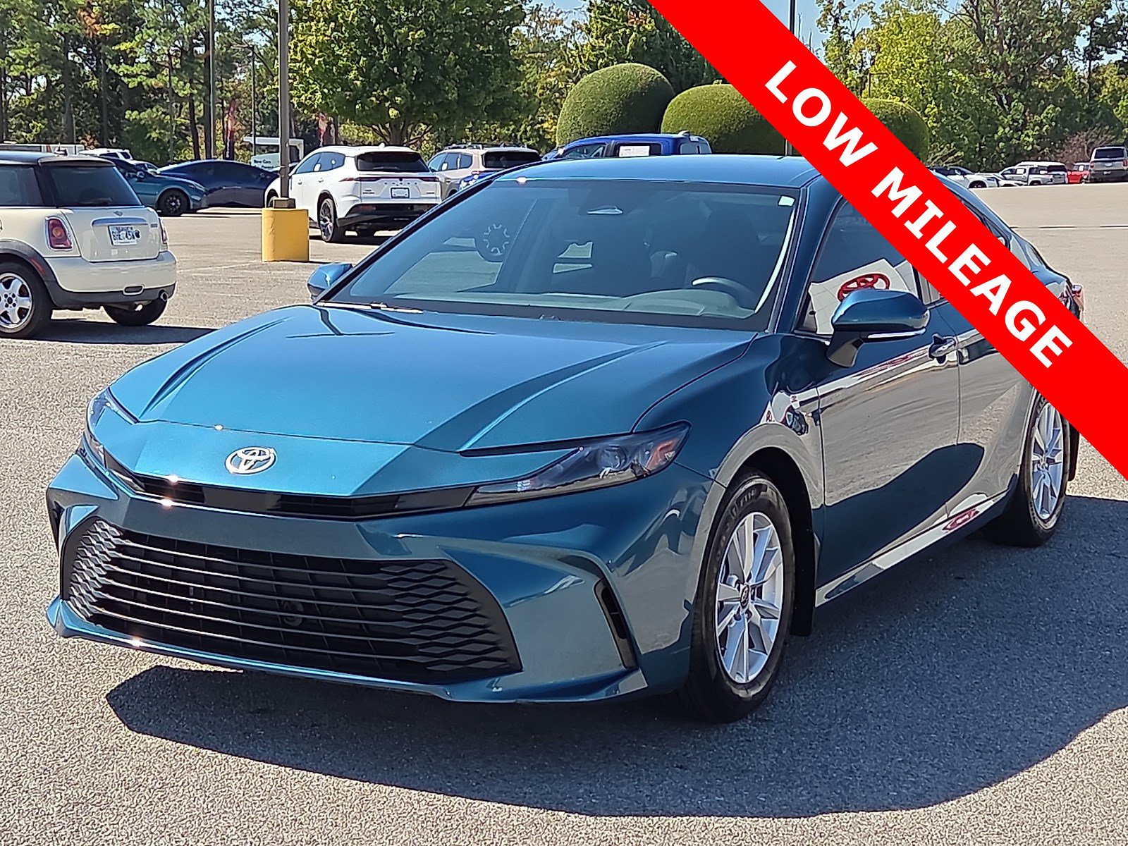 Used 2026 Toyota Camry LE w/ Convenience Package FWD image 2