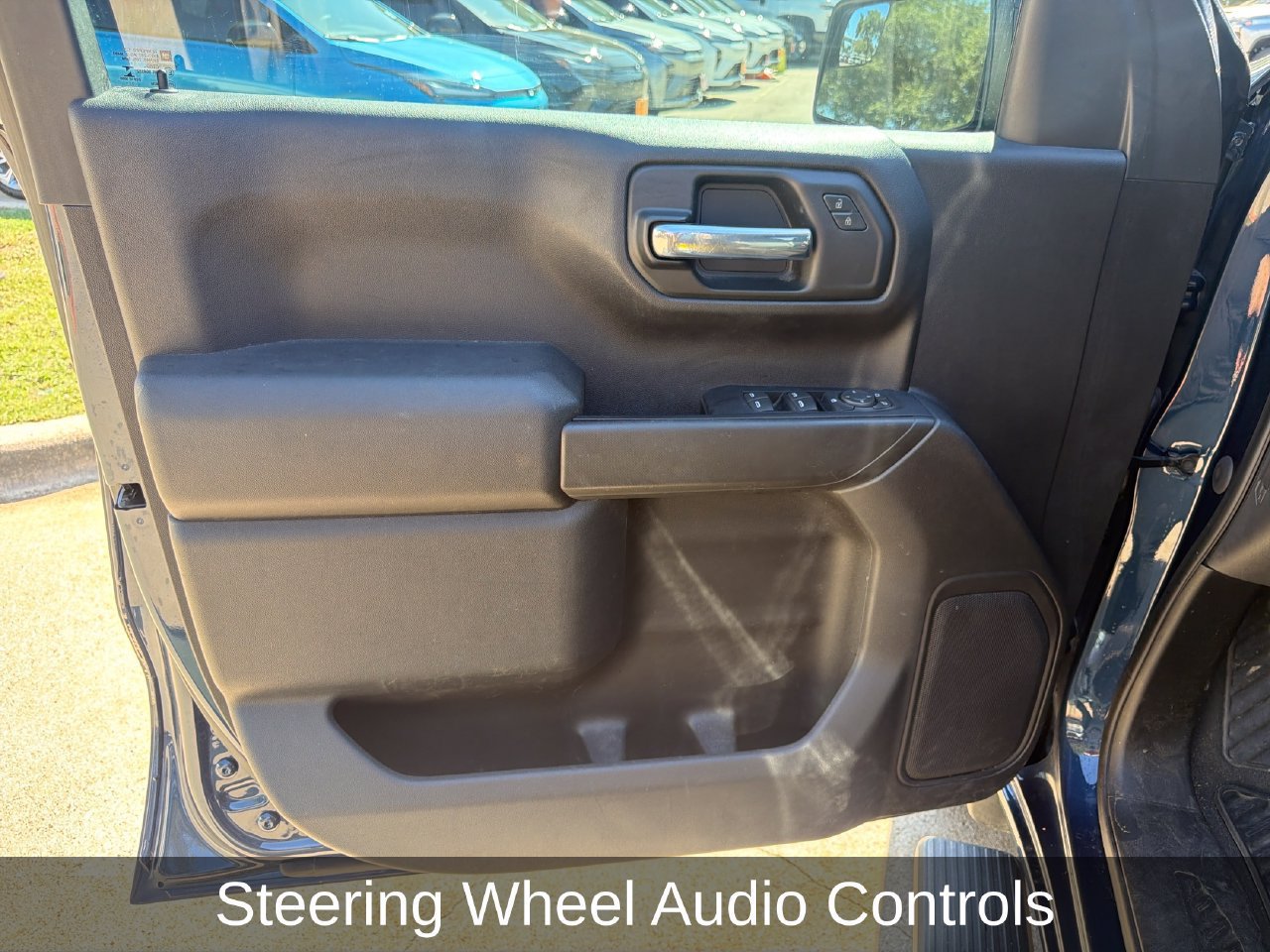 Used 2022 Chevrolet Silverado 1500 Custom w/ LPO, Dark Essentials Package AWD/4WD image 10