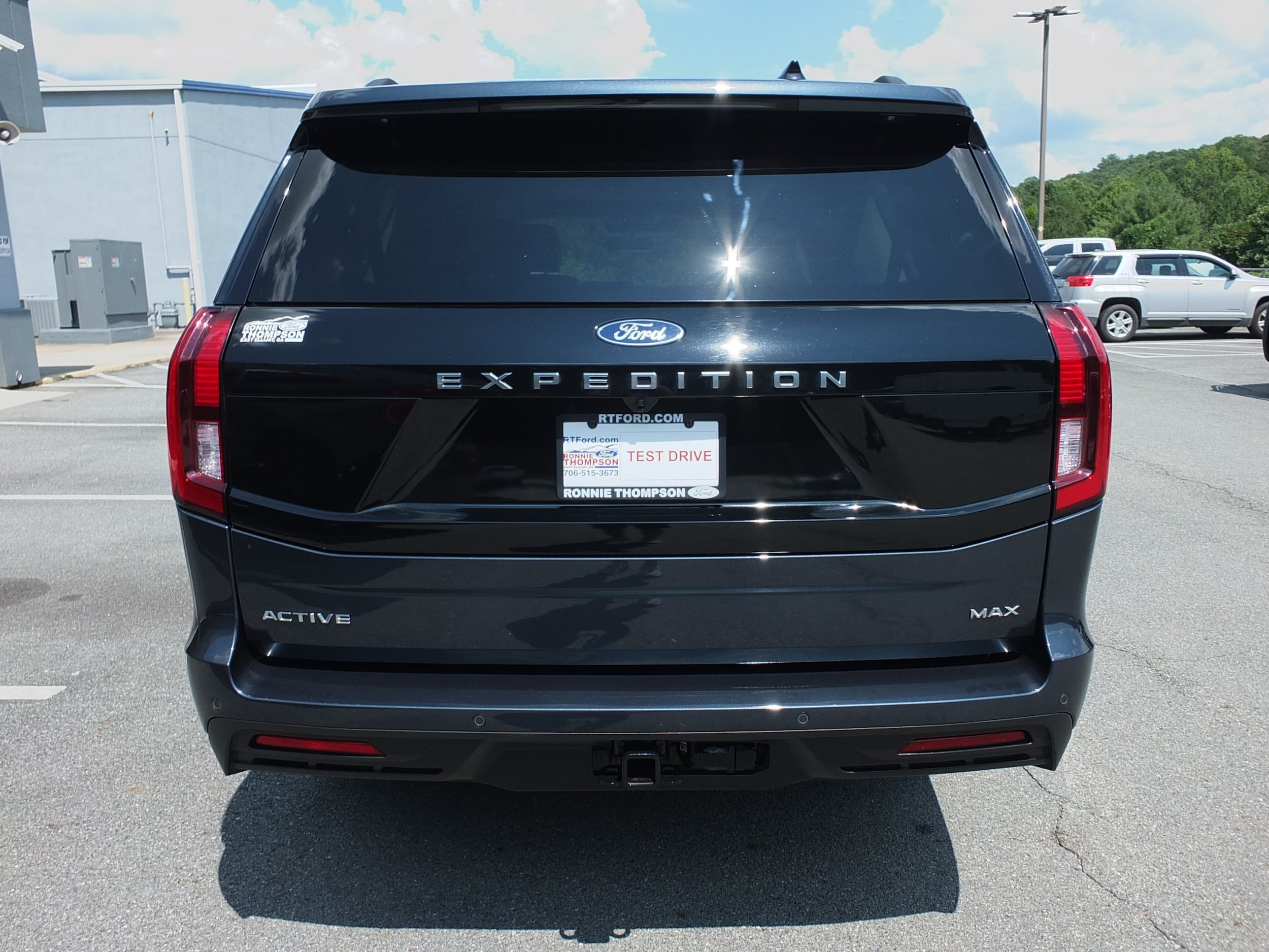 Used 2025 Ford Expedition Max Active RWD image 4