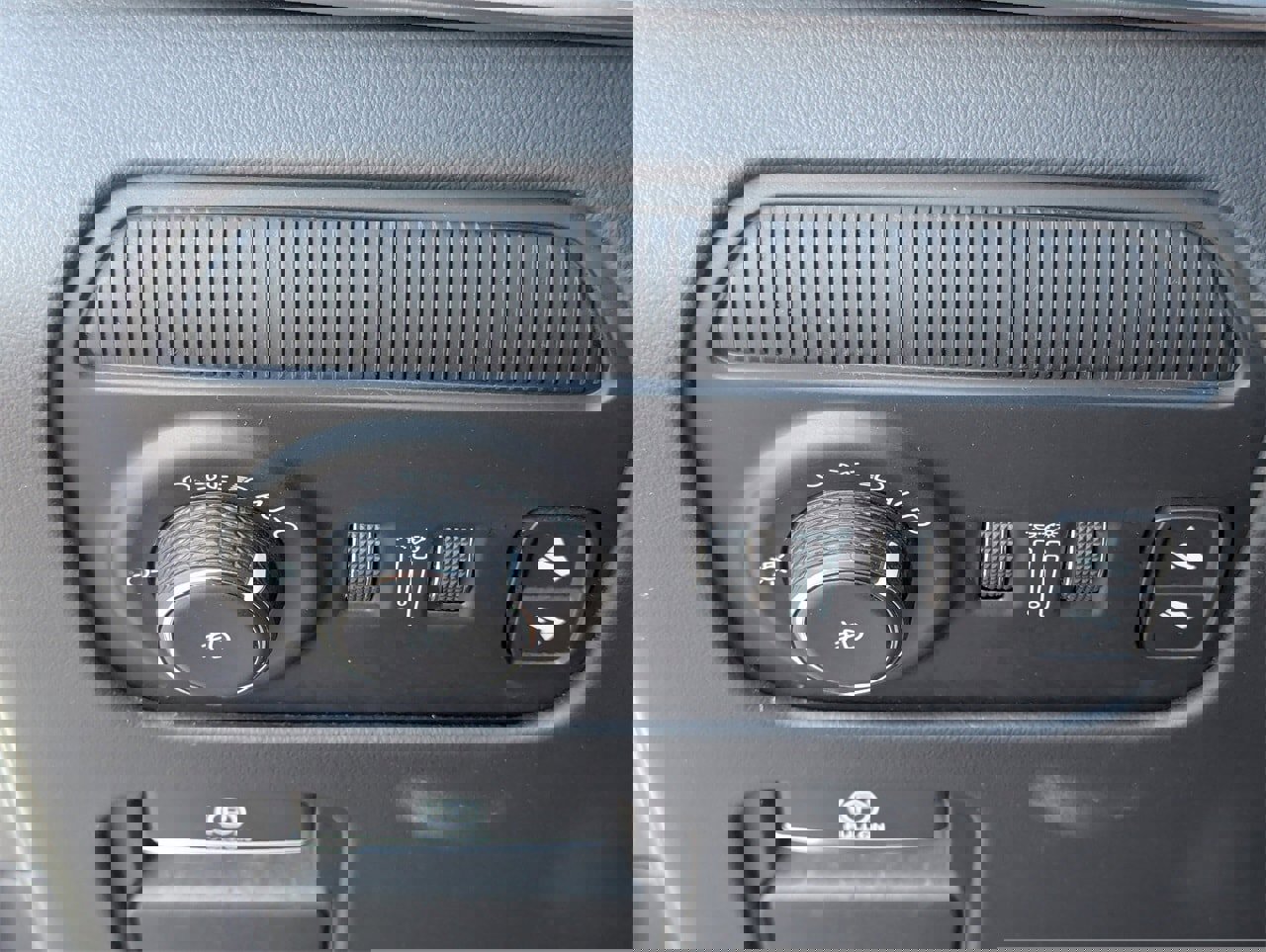 Used 2024 Jeep Grand Wagoneer L Series III image 33