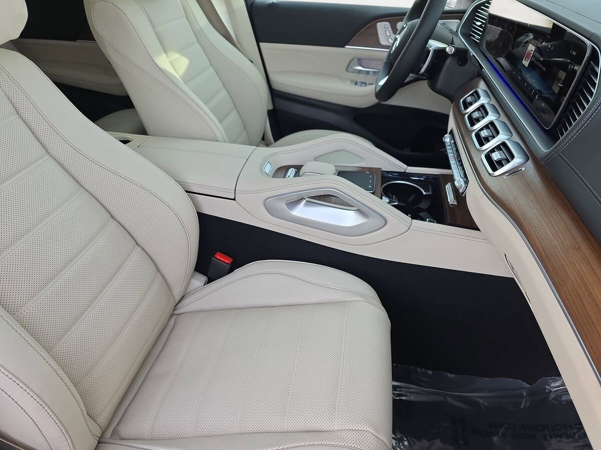 New 2026 Mercedes-Benz GLS 450 4MATIC image 10