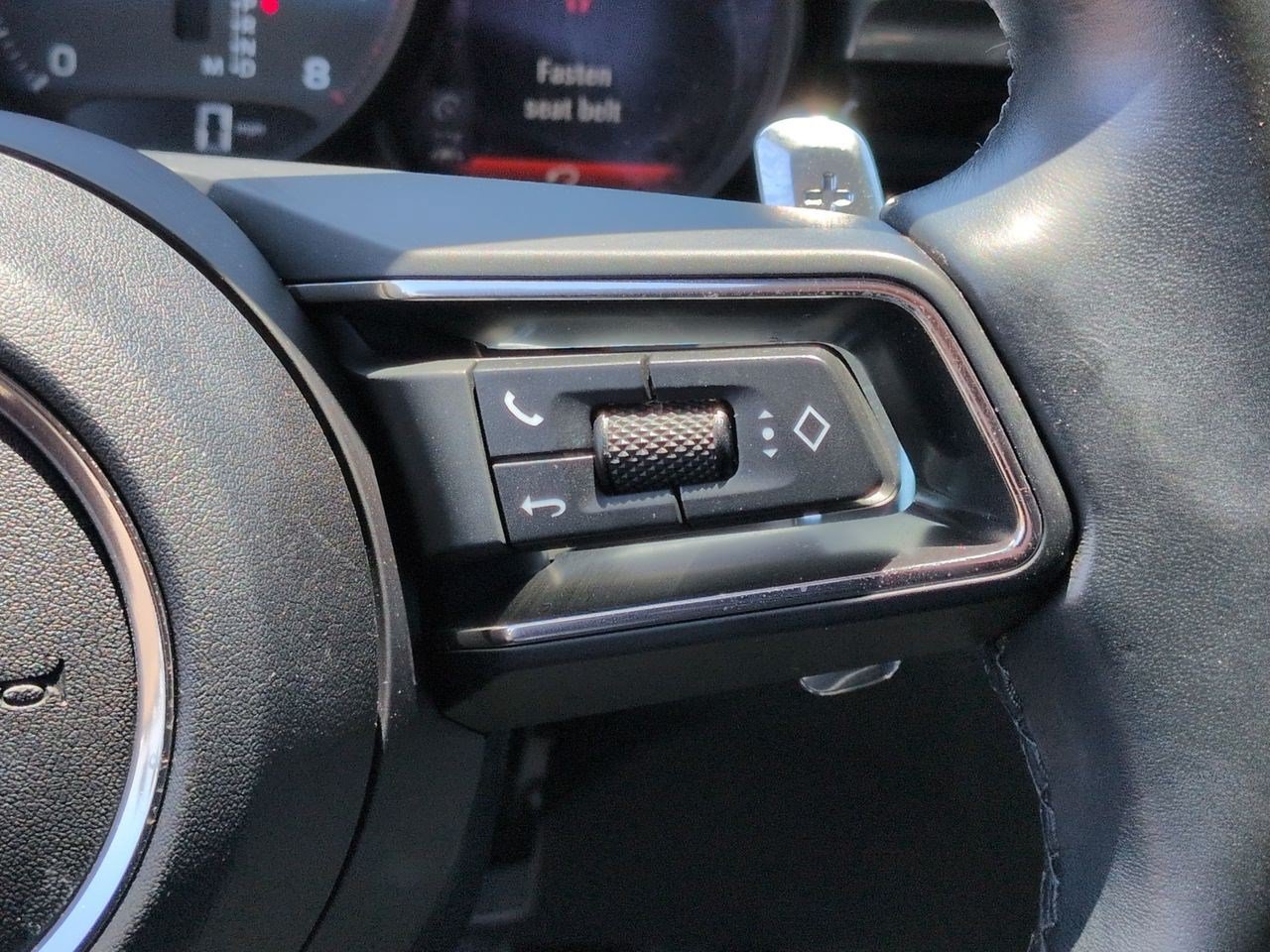 Used 2024 Porsche Macan Turbo AWD/4WD image 12