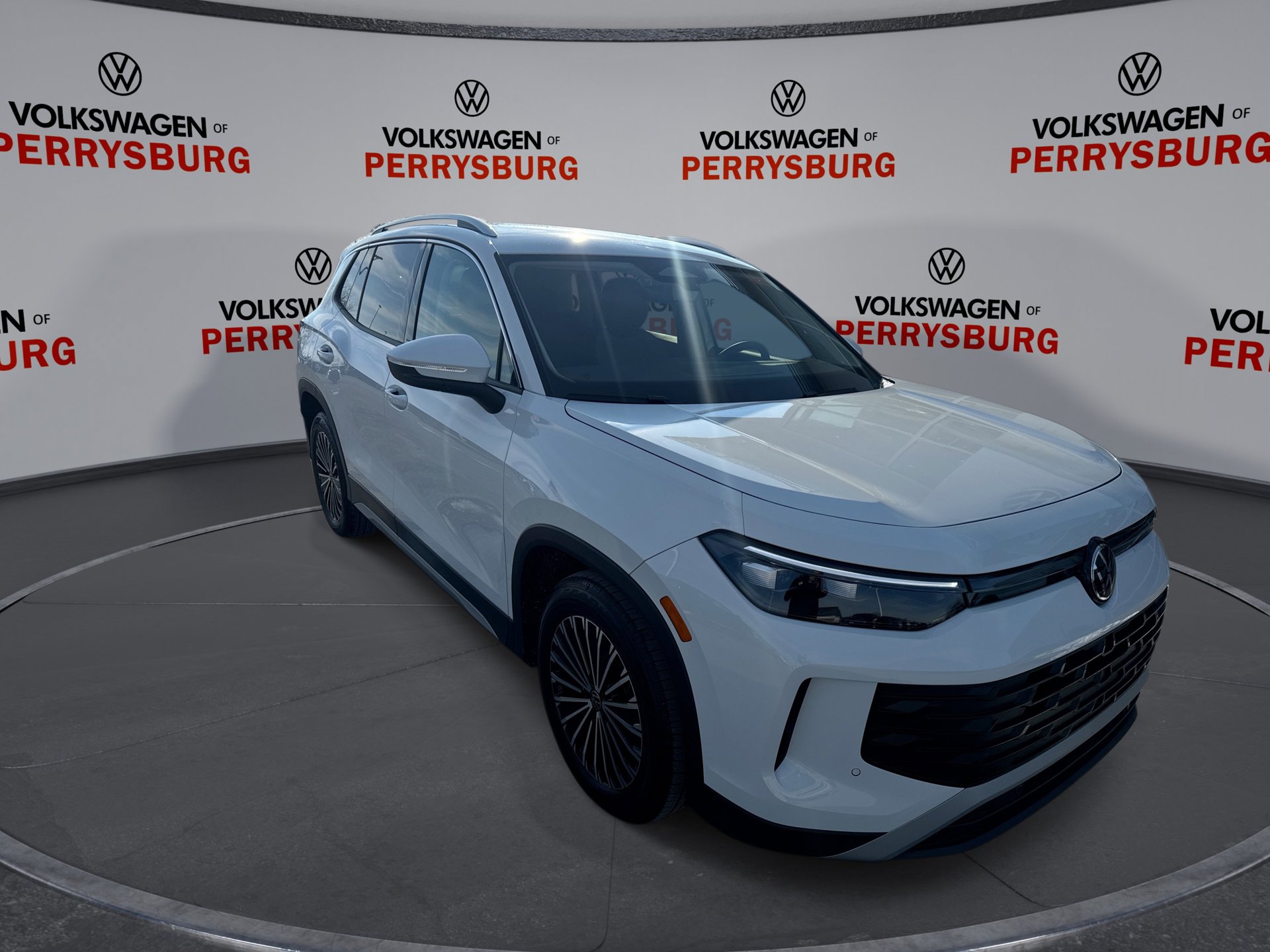 New 2025 Volkswagen Tiguan S image 2