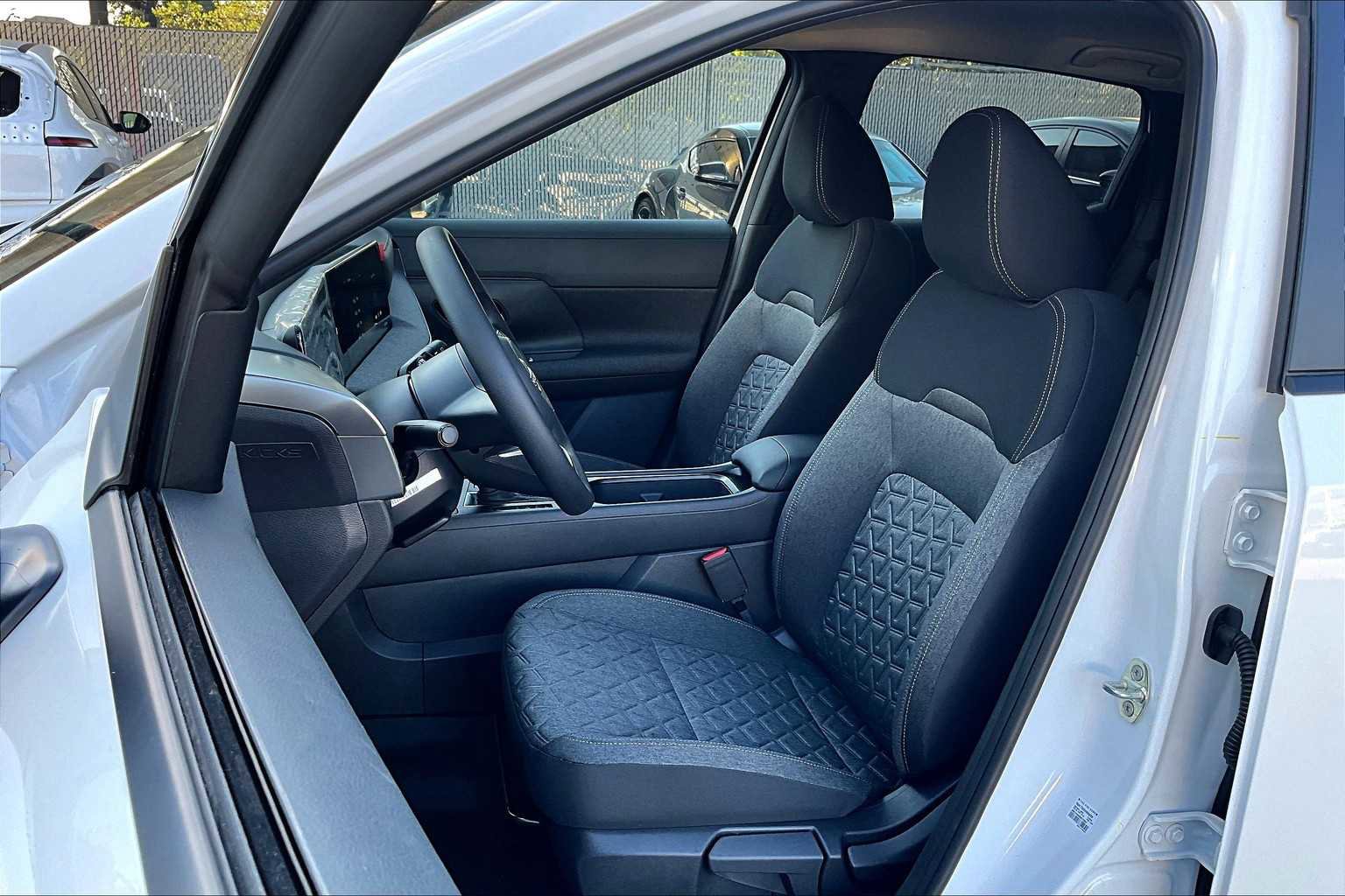 New 2026 Nissan Kicks SV image 15