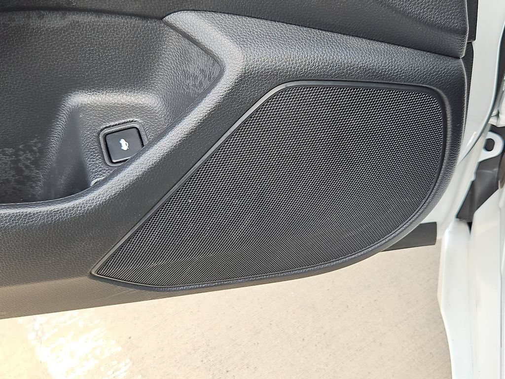 Used 2022 Honda Accord Touring image 13
