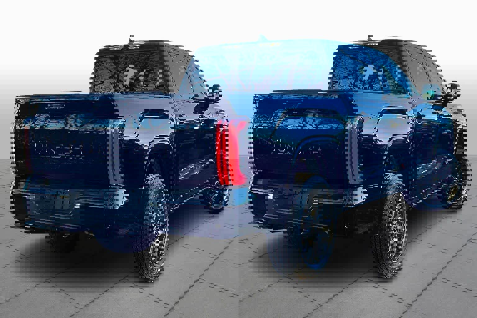 Used 2024 Toyota Tundra Platinum image 12