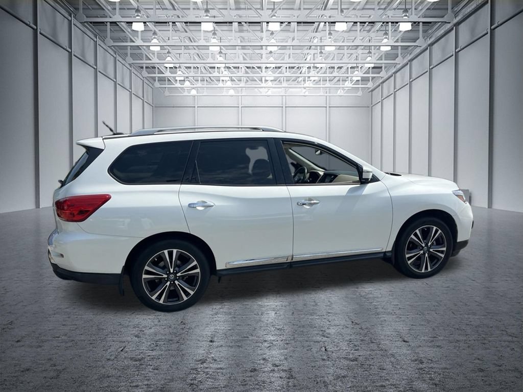 Used 2017 Nissan Pathfinder Platinum FWD image 14