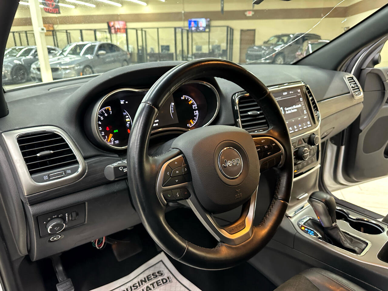 Used 2022 Jeep Grand Cherokee Laredo X image 19