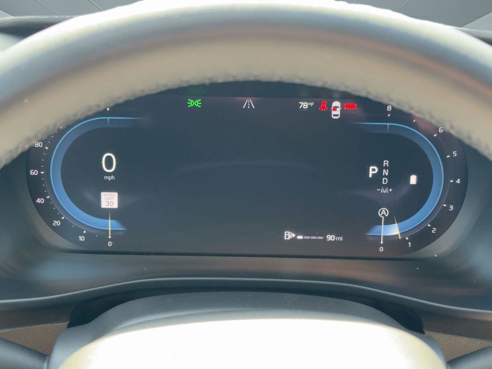 Certified 2024 Volvo XC40 B5 Core image 17