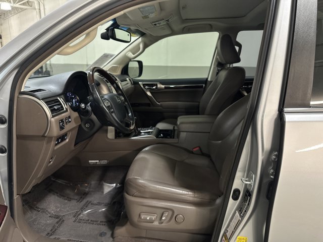 Used 2019 Lexus GX 460 Luxury AWD/4WD image 15