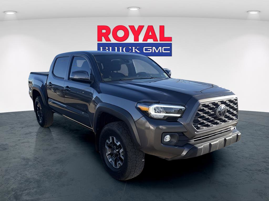 Used 2022 Toyota Tacoma TRD Off-Road image 2