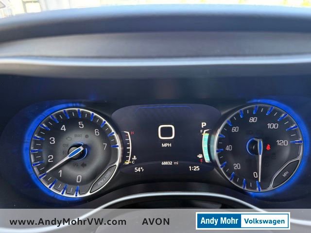 Used 2023 Chrysler Pacifica Touring-L FWD image 29