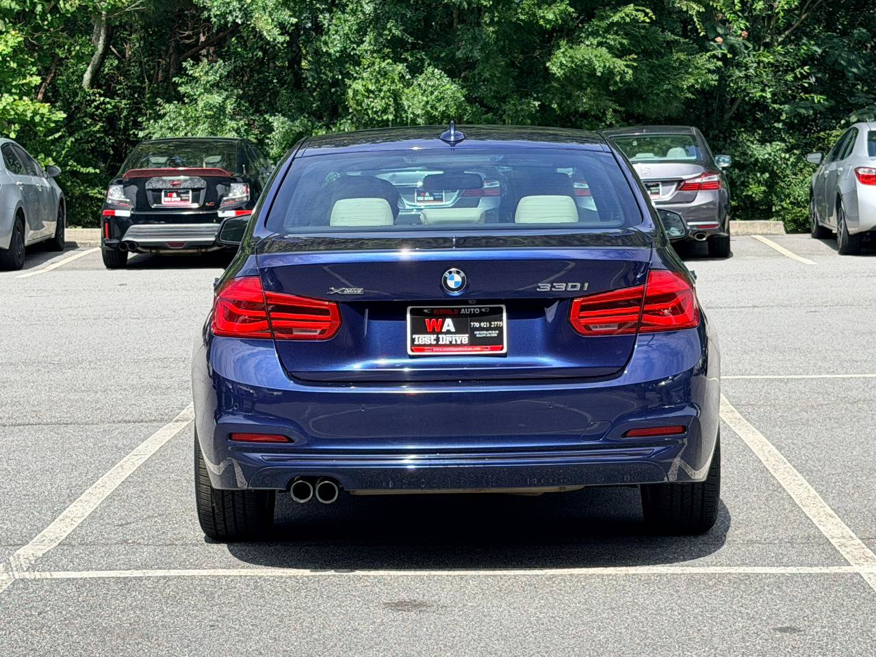 Used 2017 BMW 330i xDrive Sedan AWD/4WD image 6