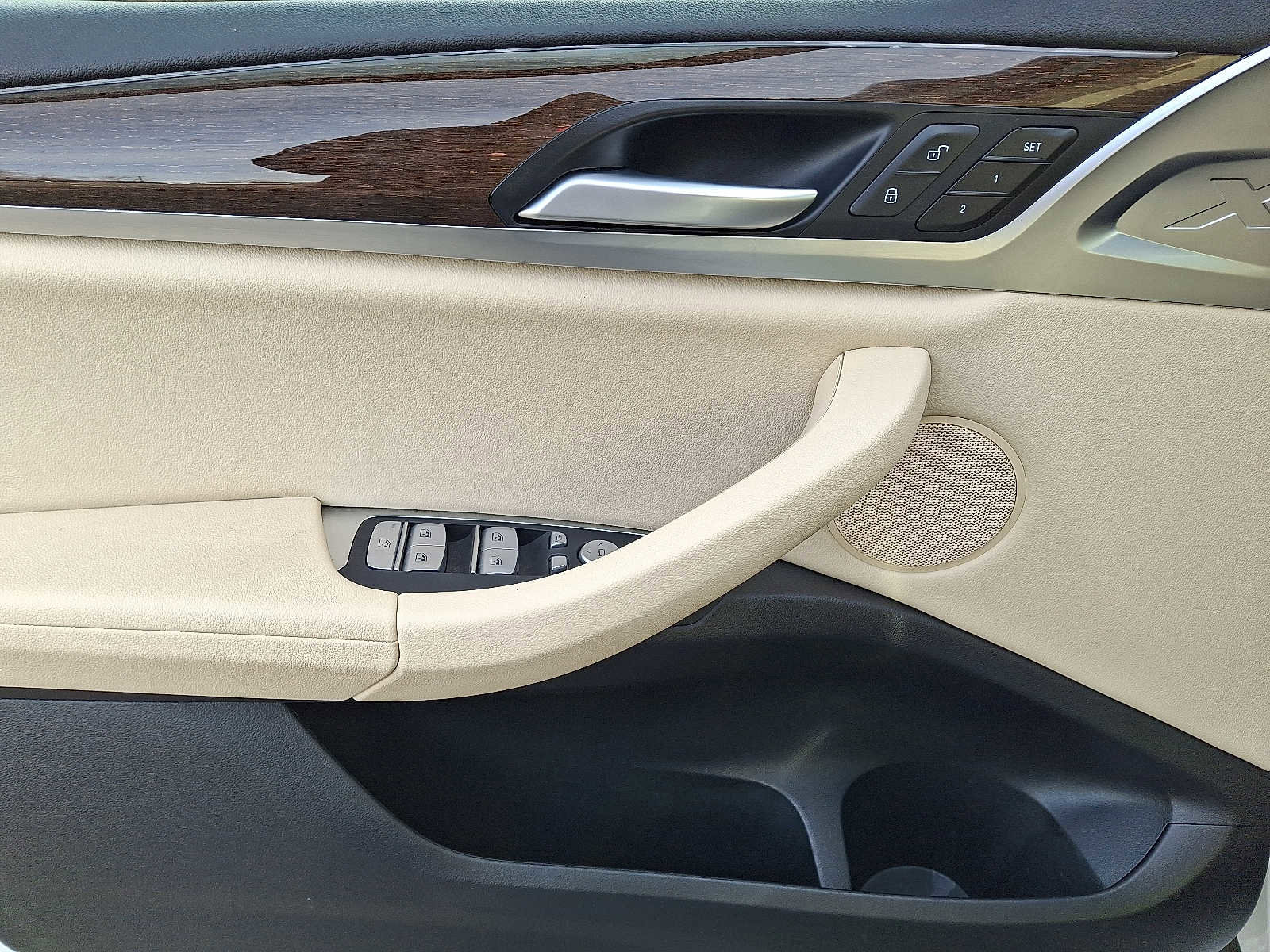 Used 2023 BMW X4 xDrive30i w/ Parking Assistance Package image 12