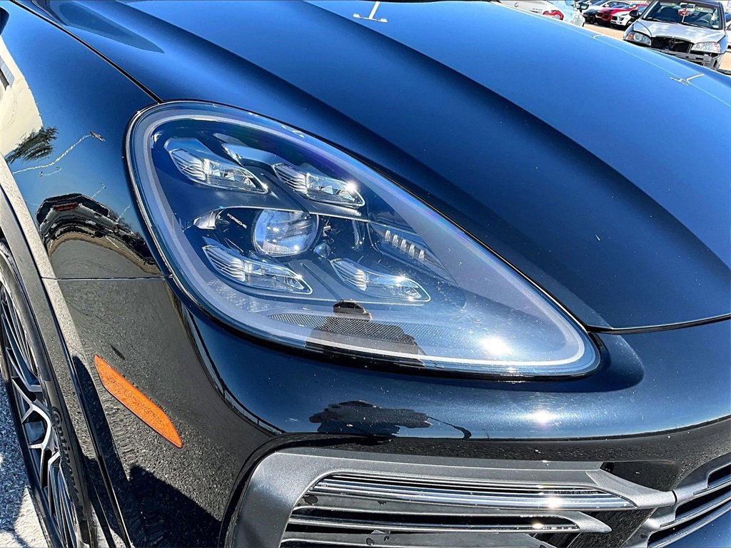 Used 2022 Porsche Cayenne image 12