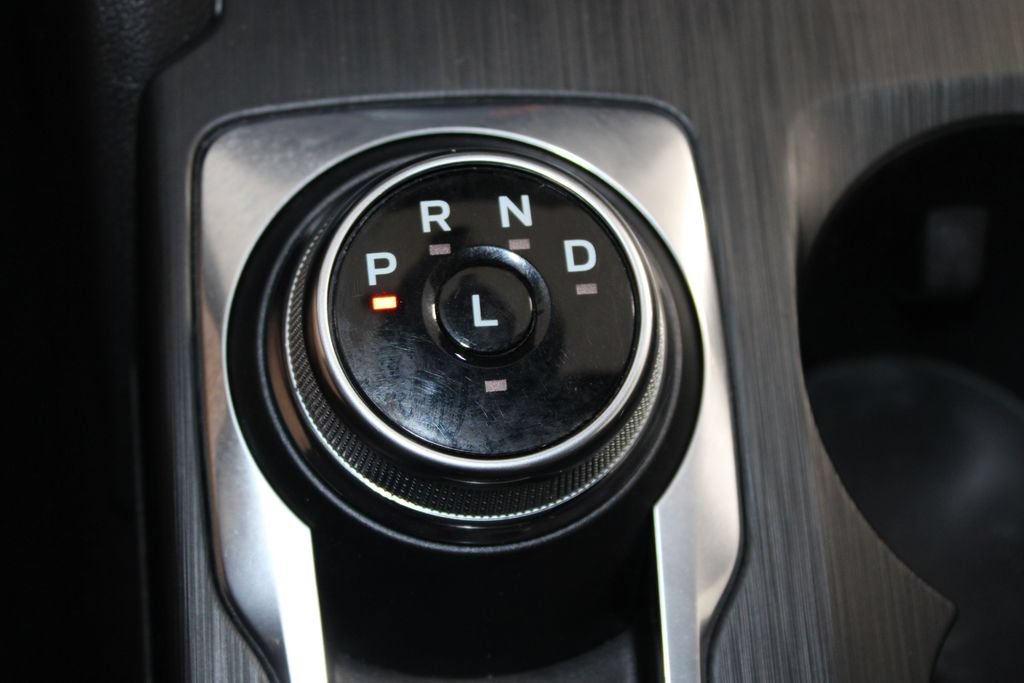 Used 2025 Ford Escape ST-Line Select w/ Class II Trailer Tow Package AWD/4WD image 43