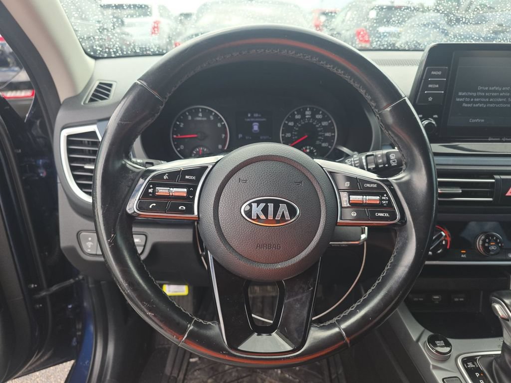 Used 2021 Kia Seltos S AWD/4WD image 3