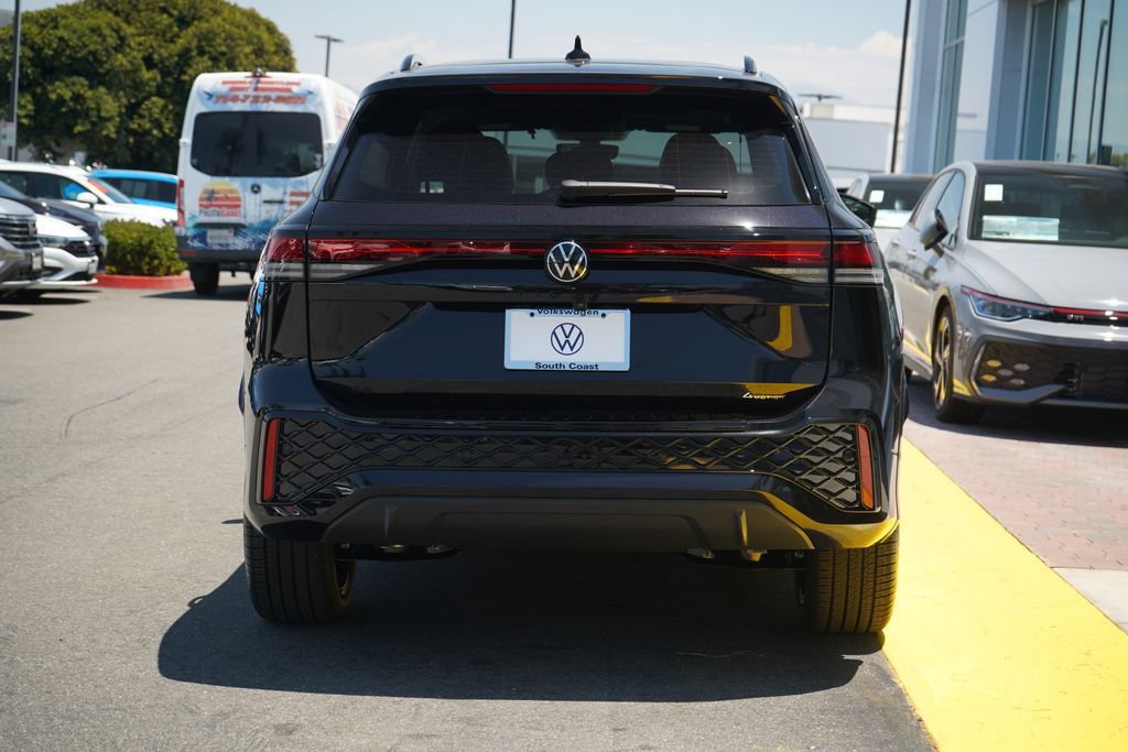 New 2026 Volkswagen Tiguan SE R-Line AWD/4WD image 4