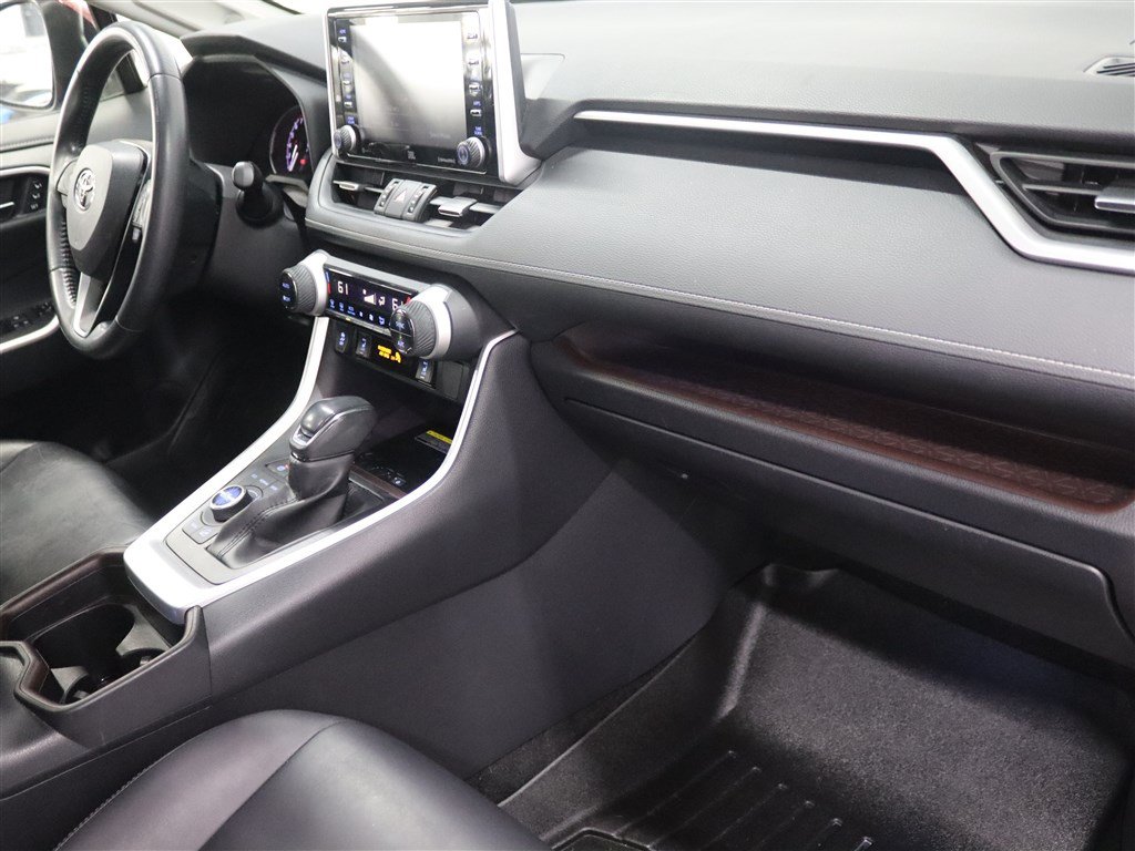 Used 2019 Toyota RAV4 Limited AWD/4WD image 27