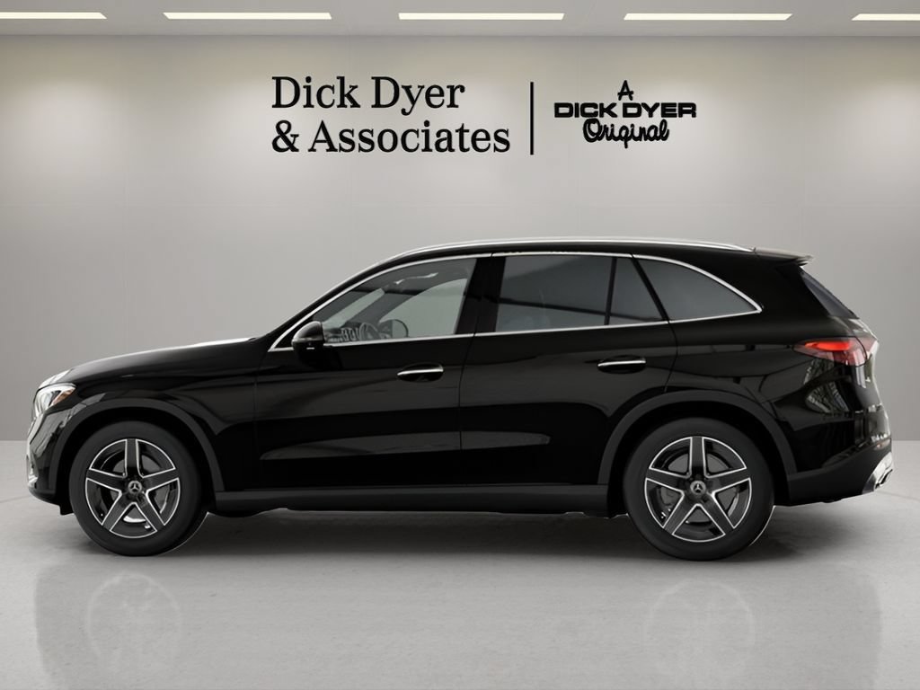 Used 2026 Mercedes-Benz GLC 300 image 28